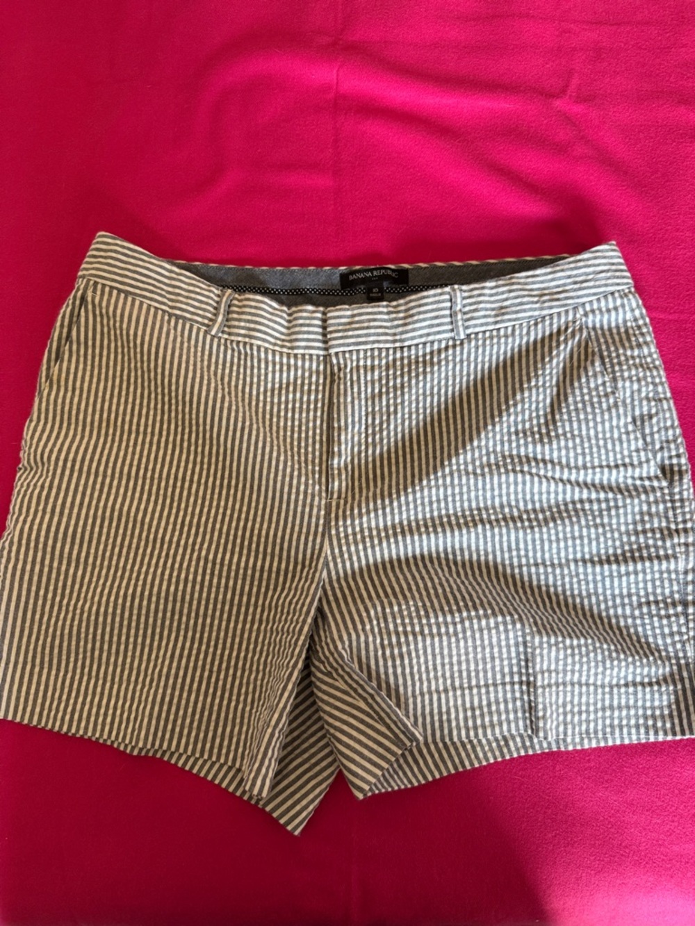 NWOT - Banana Republic Charcoal Gray and White Striped Seersucker Shorts